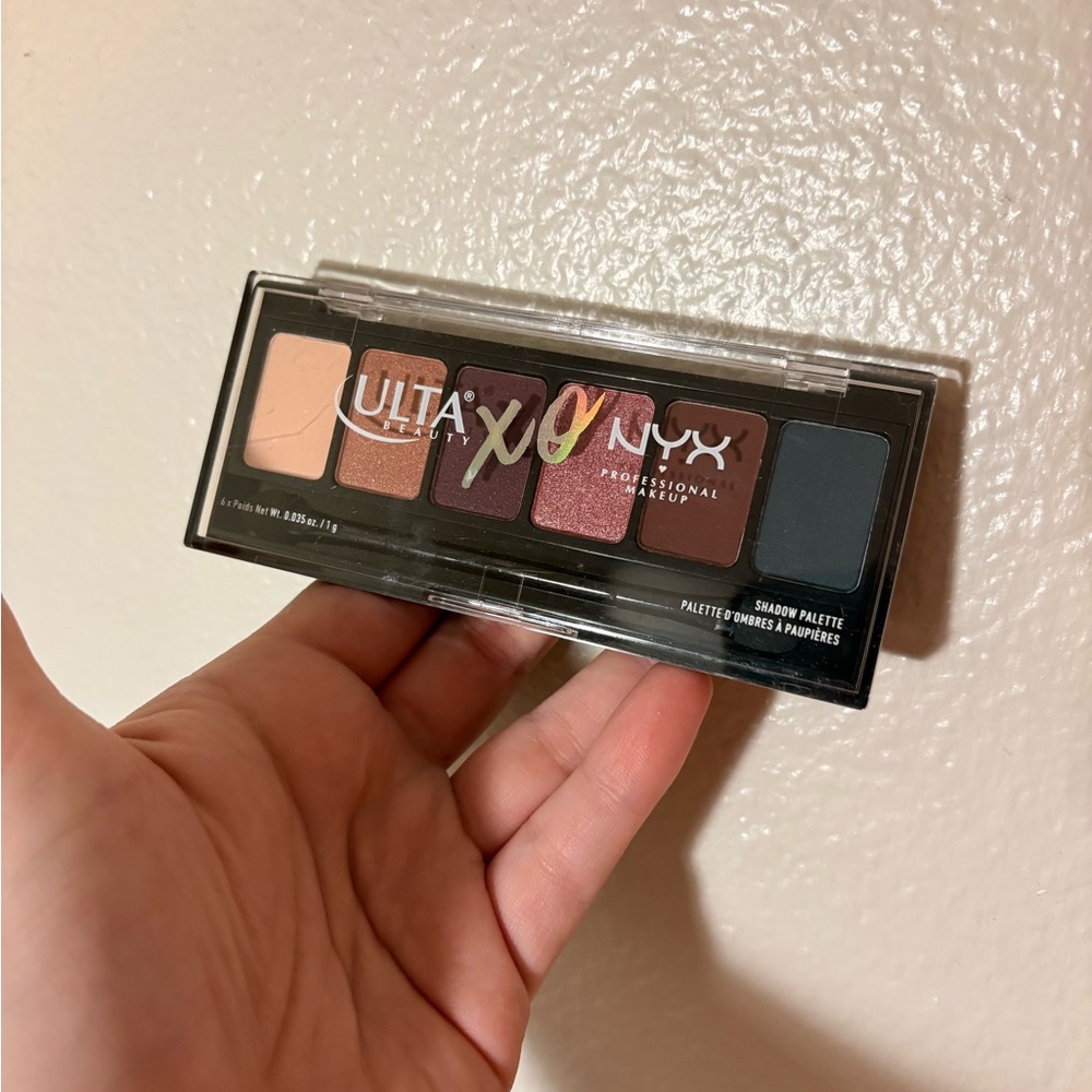 NYX Professional Eyeshadow Palette - Cream, Brown, Black Shades